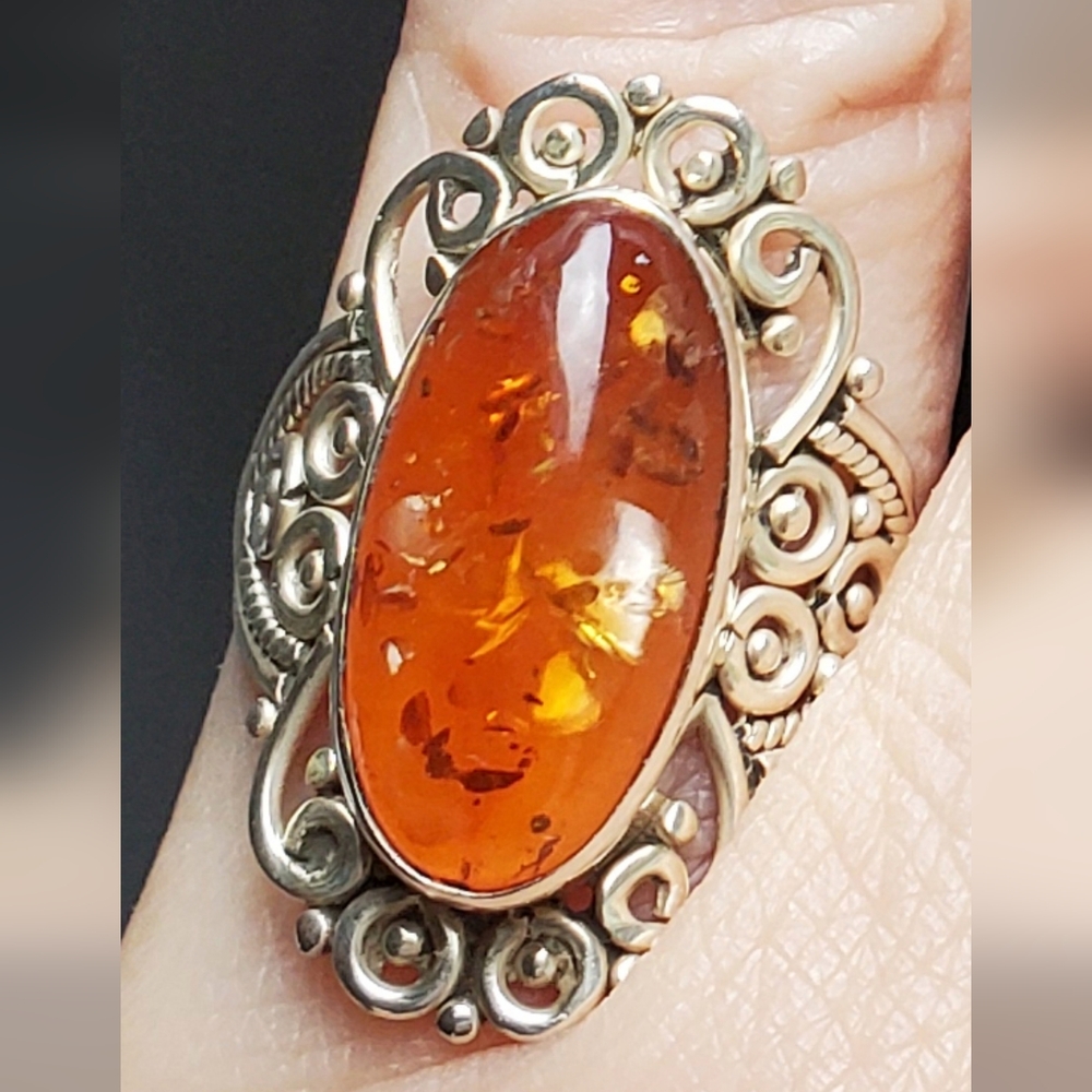 Vintage Genuine Amber Ring with Intricate Sterling Silver Detailing
